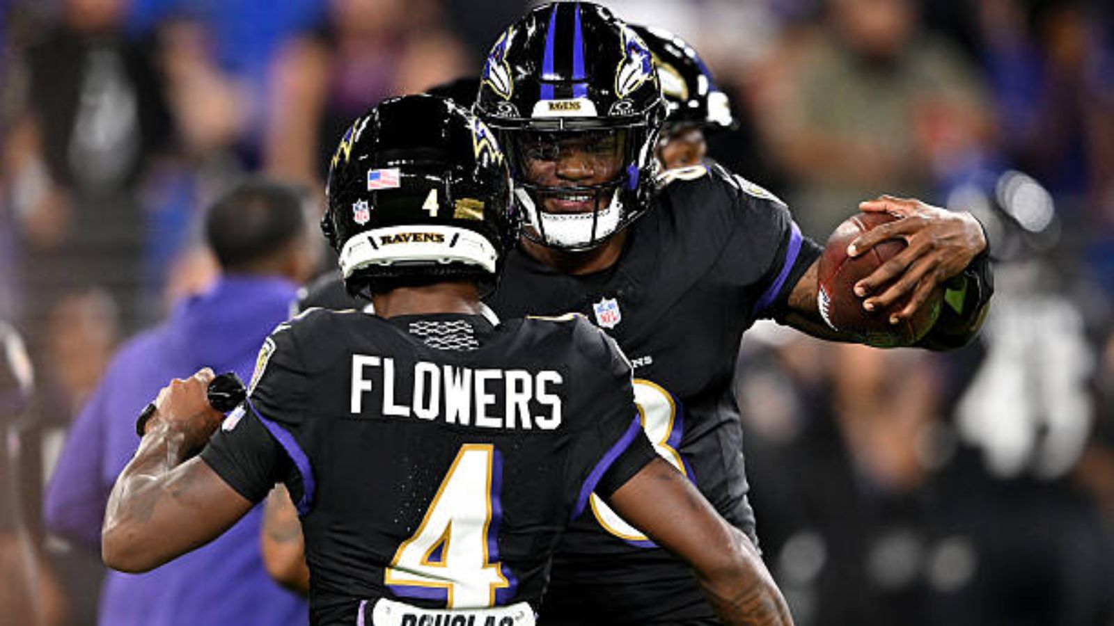 QB Lamar Jackson y WR Zay Flowers, Baltimore Ravens. Foto: Getty Images.