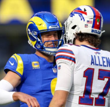 QB Matthew Stafford, Los Angeles Rams; QB Josh Allen, Buffalo Bills. Foto: Getty Images.