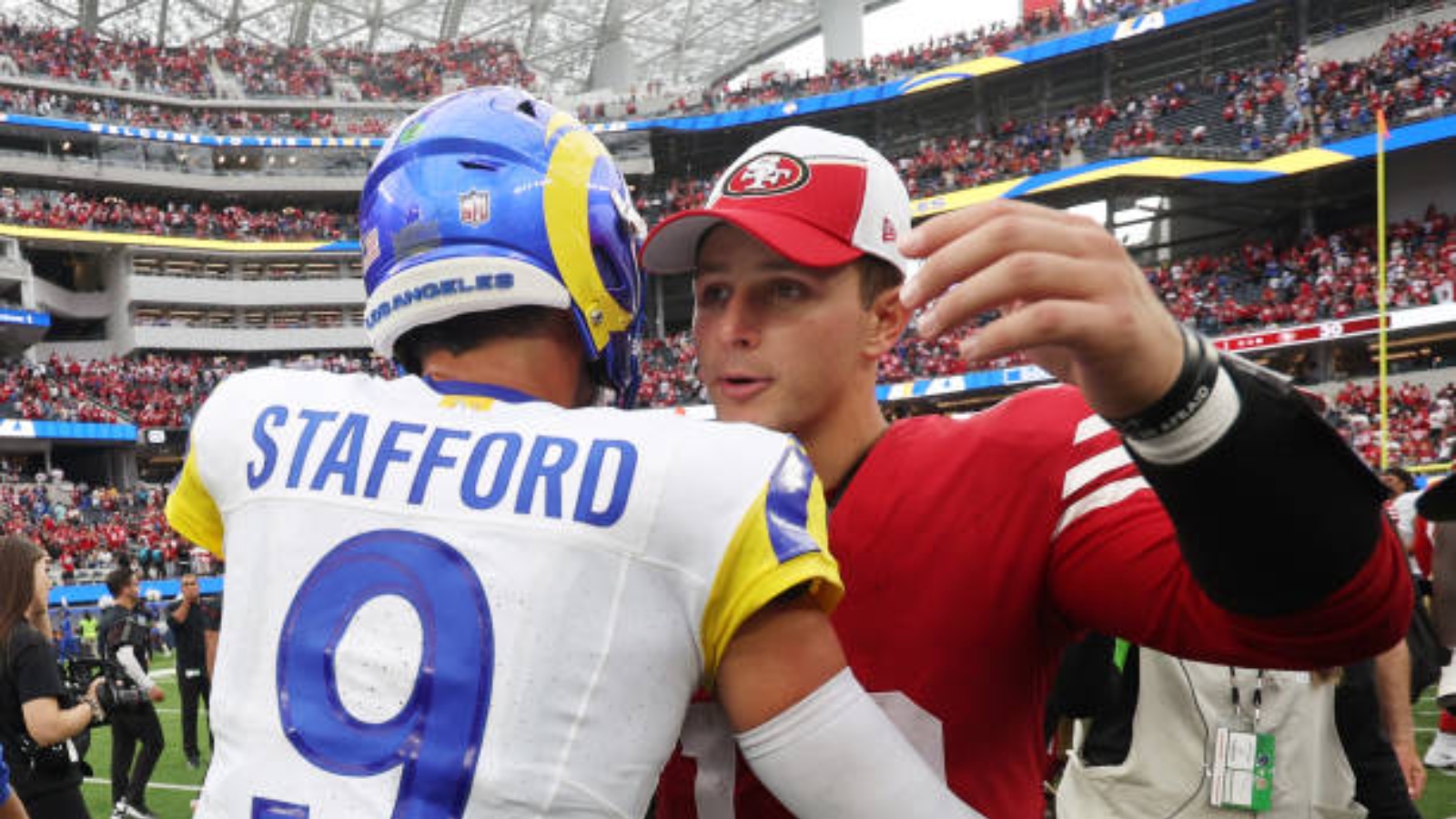 Estrategias completamente distintas: Así afrontan 49ers y Rams su viaje a Australia