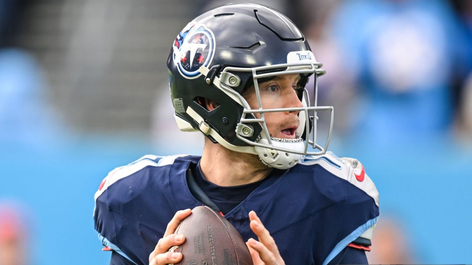 QB Ryan Tannehill con los Tennessee Titans en enero del 2024.