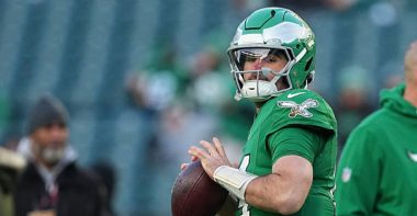 QB Sam Howell con los Philadelphia Eagles. Foto: Getty Images.