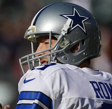 QB Tony Romo con los Dallas Cowboys en 2017. Foto: Getty Images.