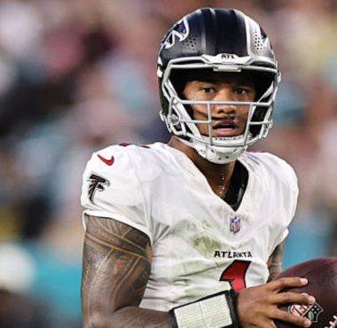 QB Tua Tagovailoa, Atlanta Falcons. Foto: Getty Images.