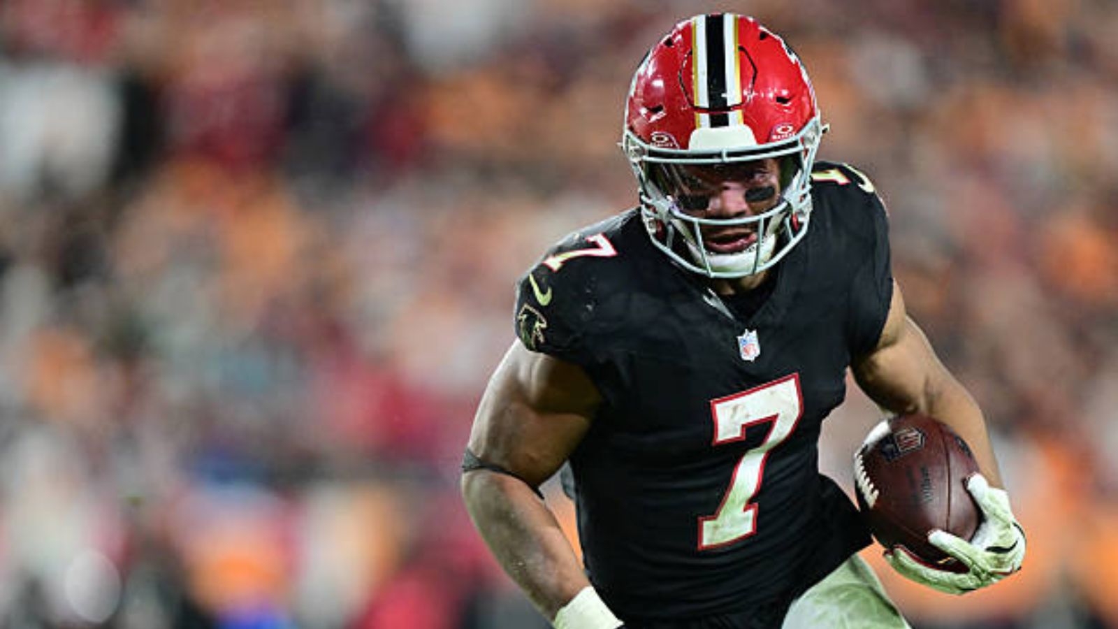 Los 10 corredores mejor pagados de la NFL tras la extensión de Bijan Robinson