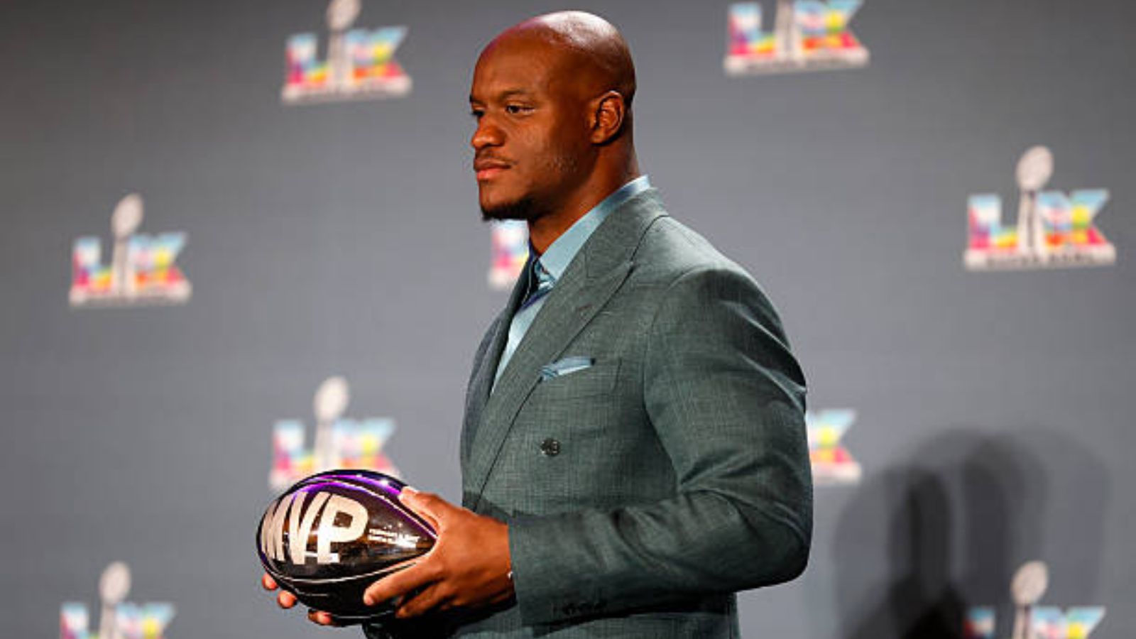 5 jugadores clave que podrían salir de los Seahawks en la Agencia Libre NFL 2026