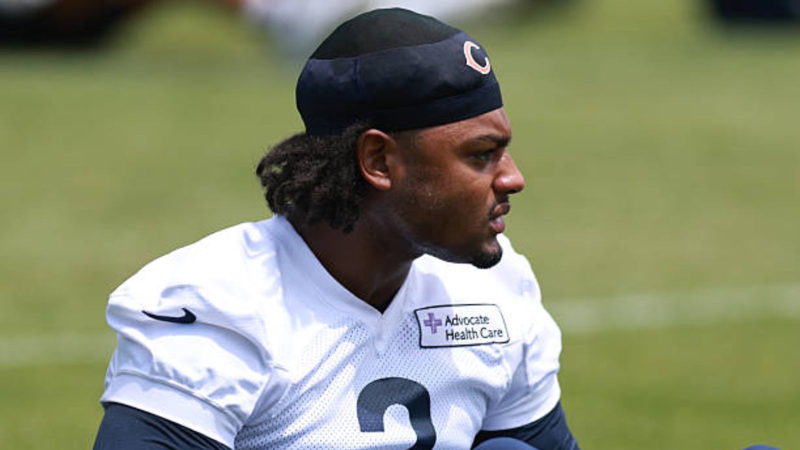 Bears reciben dura noticia: importante estrella defensiva estará fuera hasta 12 semanas