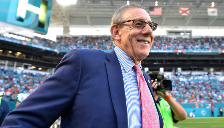 Stephen Ross, dueño de los Miami Dolphins