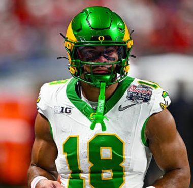 TE Kenyon Sadiq, Universidad de Oregon. Foto: Getty Images.