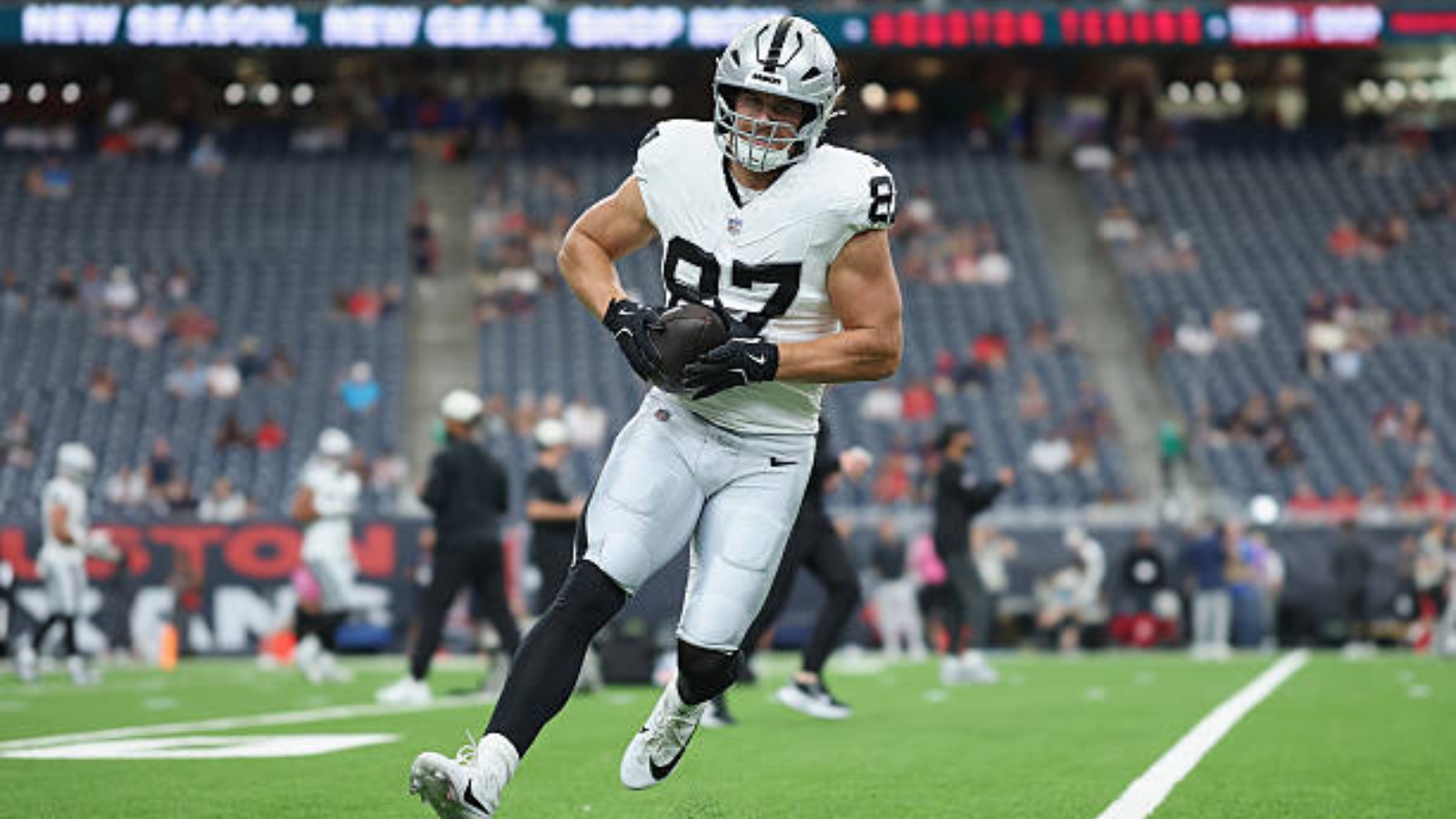 TE Michael Mayer, Las Vegas Raiders. Foto: Getty Images.