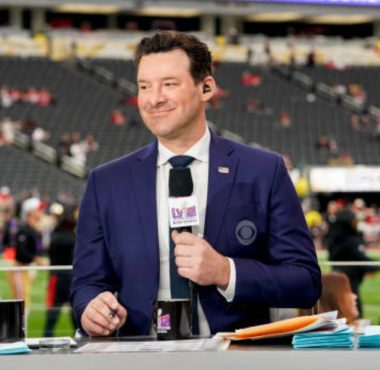 Tony Romo, comentarista. Foto: Getty Images.