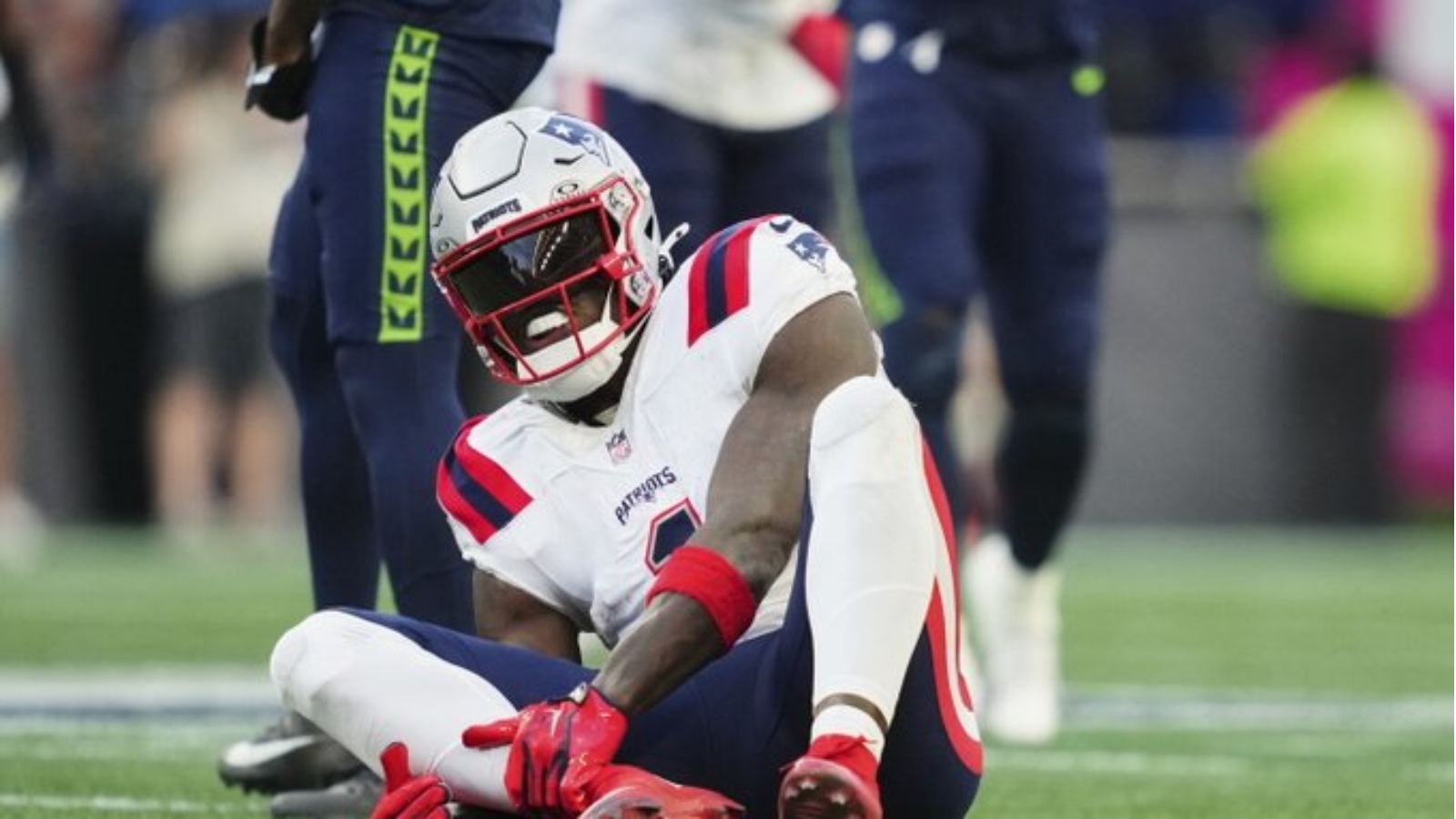 A.J. Brown enfrenta posible baja de varias semanas tras lesión en el Patriots vs Seahawks