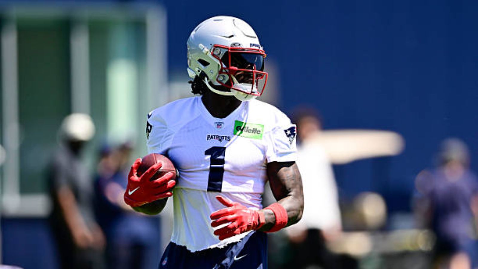 AJ Brown ilusiona a Patriots con su rápida adaptación: “Estoy en un buen lugar”
