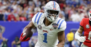 WR De'Zhaun Stribling con Ole Miss. Foto: Getty Images.