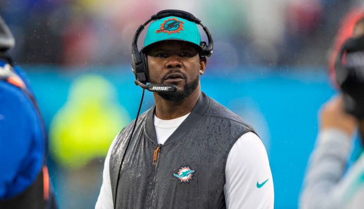 Brian Flores en su etapa como HC con los Miami Dolphins