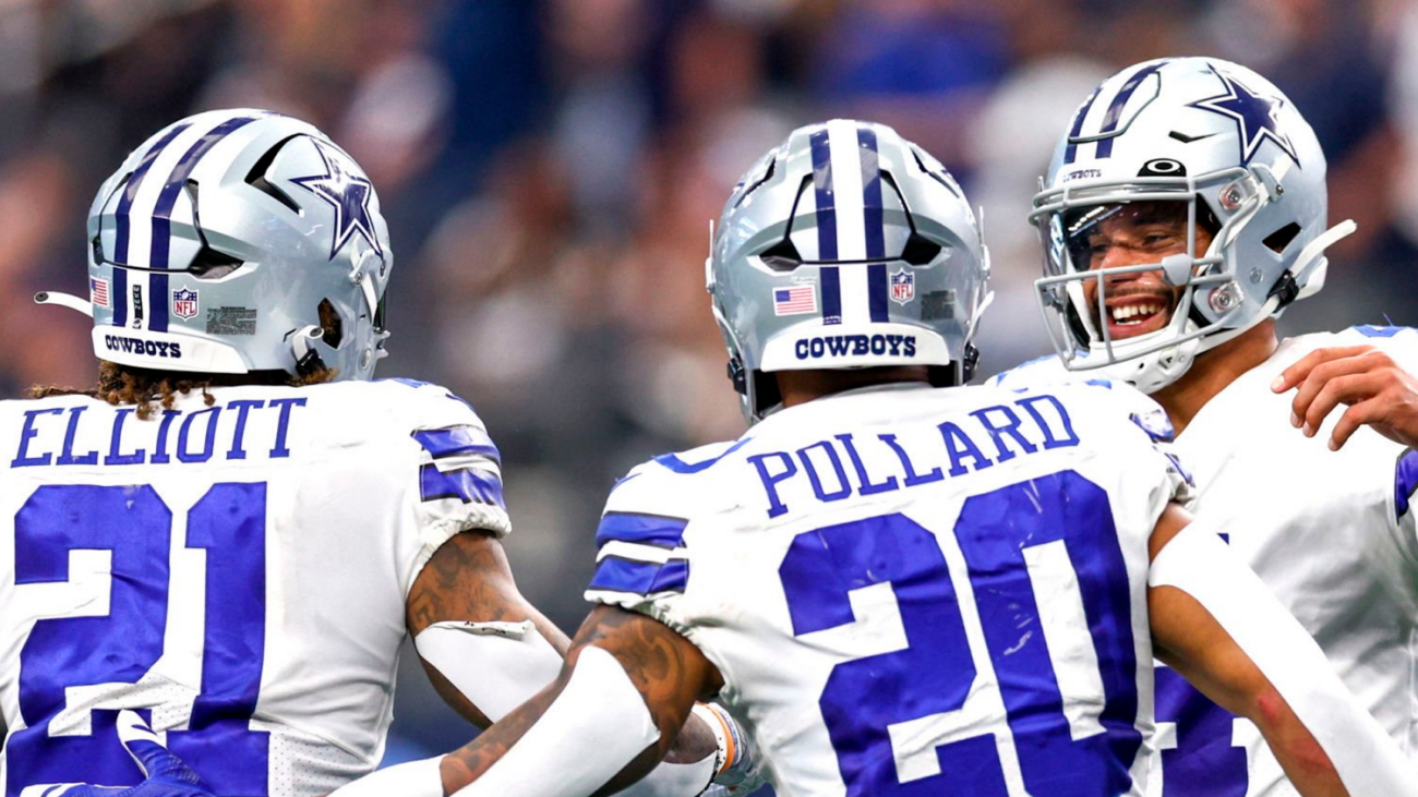 Dak Prescott, Ezequiel Elliott y Tony Pollard de los Dallas Cowboys.