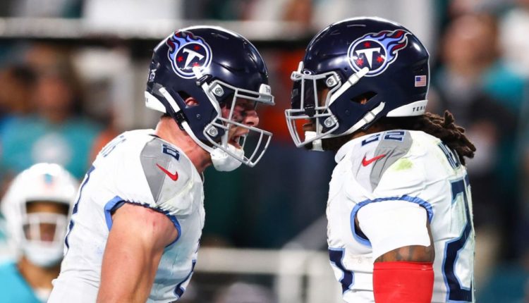 QB Will Levis y RB Derrick Henry, Tennessee Titans