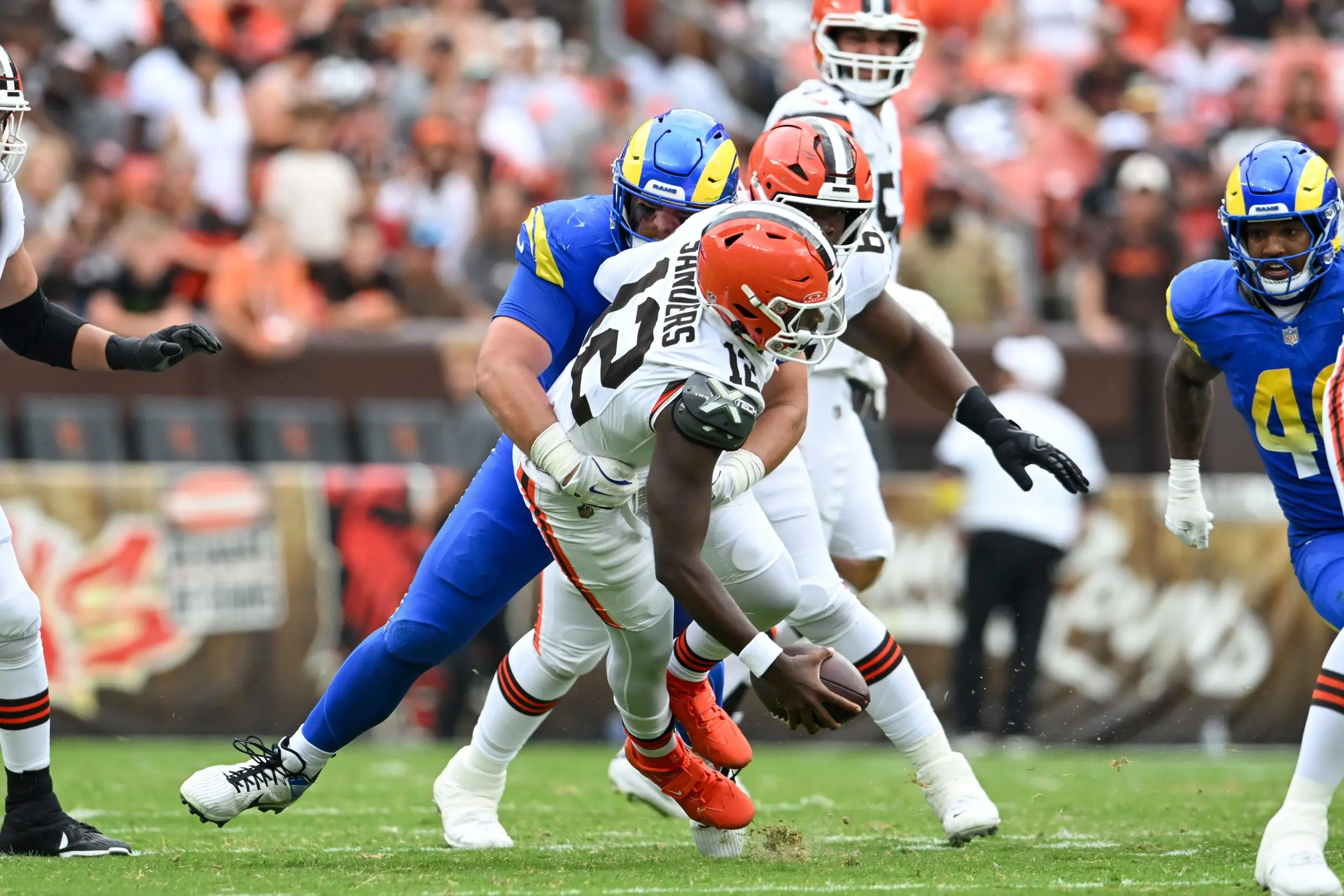 Shedeur Sanders bajo presión. Foto de Nick Cammett/Getty Images
