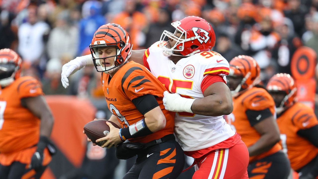 QB Joe Burrow de los Bengals y DT Chris Jones de los Chiefs