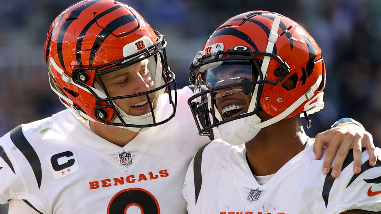 QB Joe Burrow (izquierda) y WR Ja'Marr Chase (derecha) de los Cincinnati Bengals.