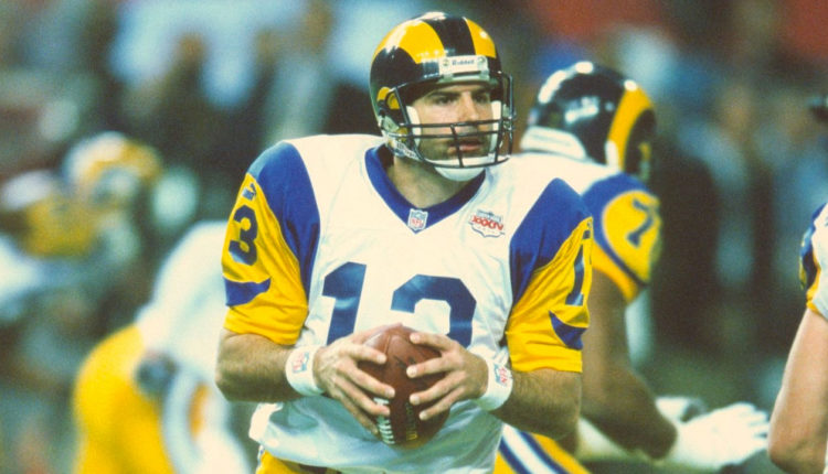 QB Kurt Warner con los Rams en el SB XXXIV