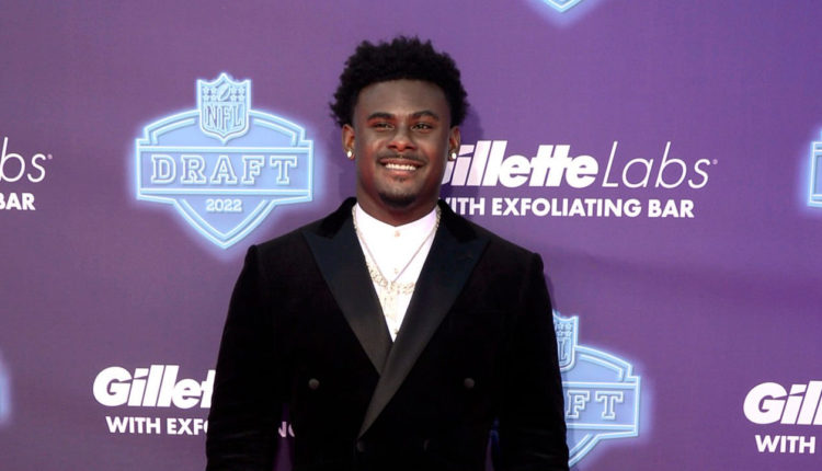 QB Malik Willis en el Red Carpet - Draft NFL 2022