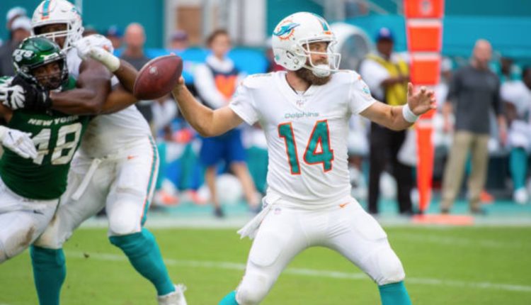 QB Ryan Fitzpatrick con los Miami Dolphins