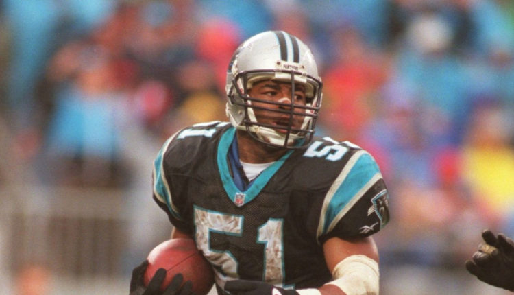 HOF LB Sam Mills, en su etapa con los Carolina Panthers