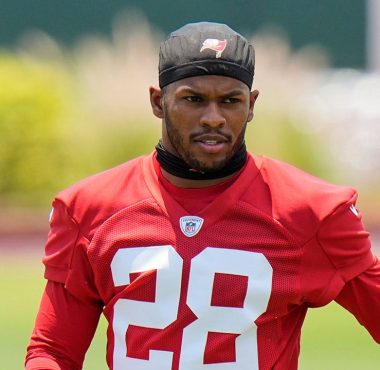 S Shilo sanders con los Tampa Bay Buccaneers