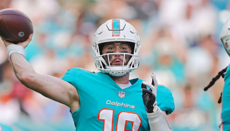 QB Skylar Thompson, Miami Dolphins