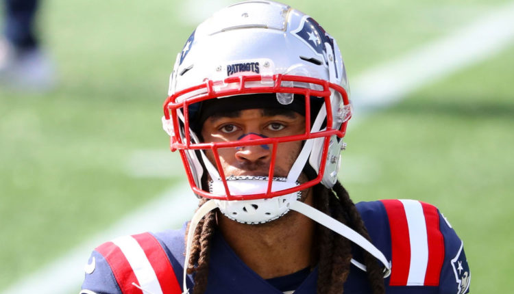 CB Stephon Gilmore con los New England Patriots