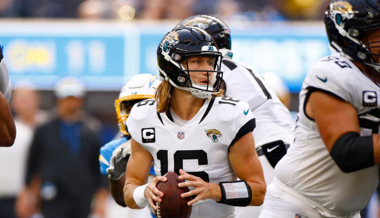 Trevor Lawrence, QB de los Jacksonville Jaguars.